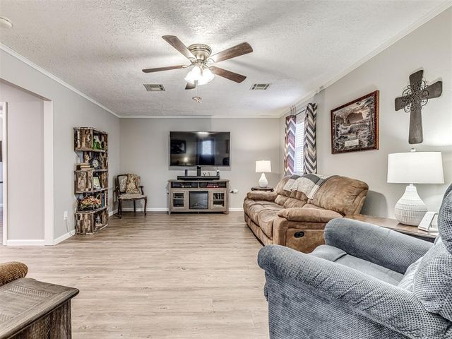 937 Luglena Lane, Purcell, OK 73080