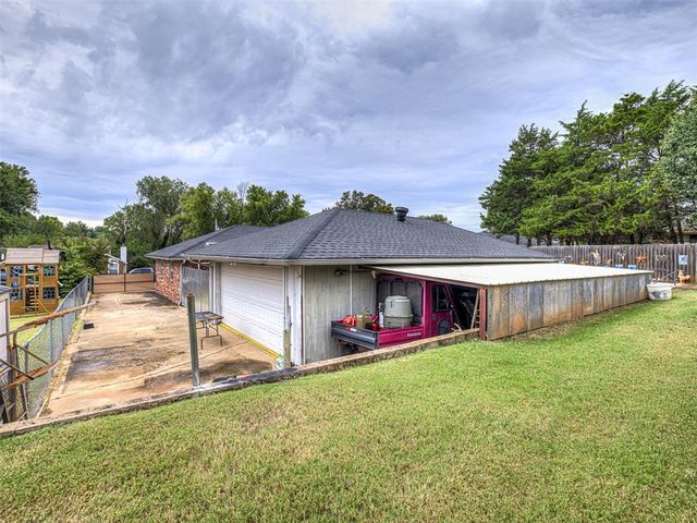 937 Luglena Lane, Purcell, OK 73080