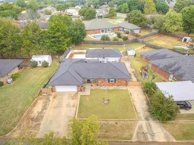 937 Luglena Lane, Purcell, OK 73080