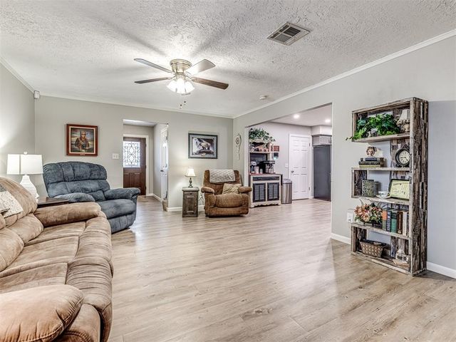 937 Luglena Lane, Purcell, OK 73080