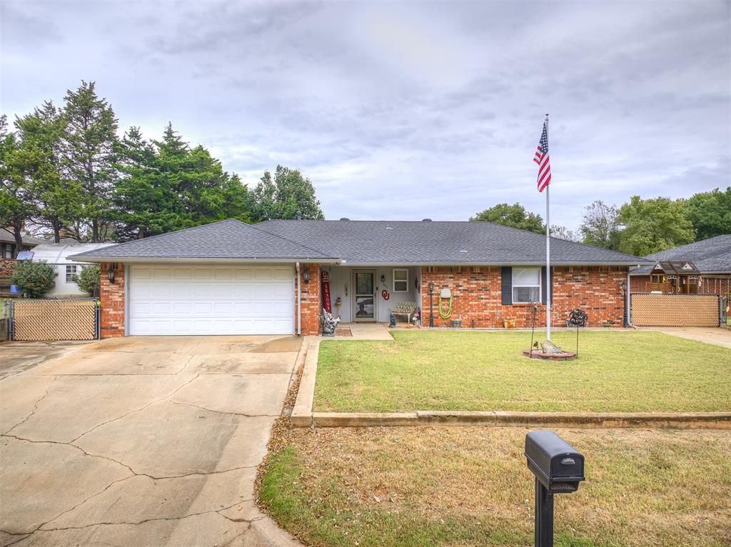 937 Luglena Lane, Purcell, OK 73080