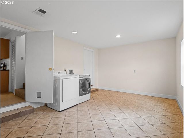 374 Ne EDISON St, Hillsboro, OR 97124
