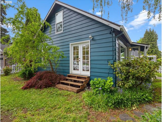 374 Ne EDISON St, Hillsboro, OR 97124