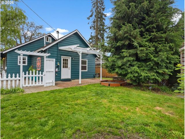 374 Ne EDISON St, Hillsboro, OR 97124