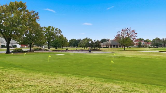 1125 Kiowa Drive E, Gainesville, TX 76240