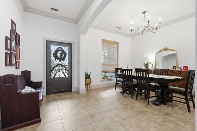 1125 Kiowa Drive E, Gainesville, TX 76240