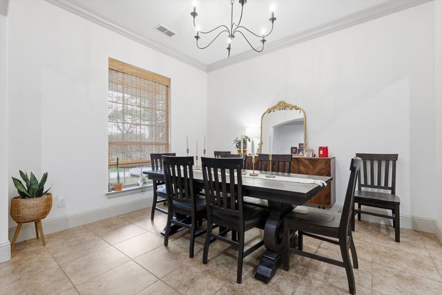 1125 Kiowa Drive E, Gainesville, TX 76240