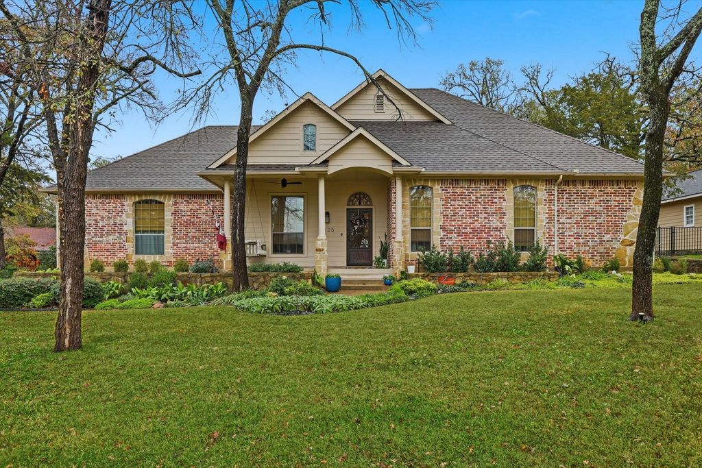 1125 Kiowa Drive E, Gainesville, TX 76240