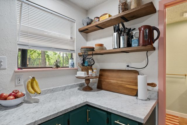 166 Spillview Acres Circle, Trinidad, TX 75163