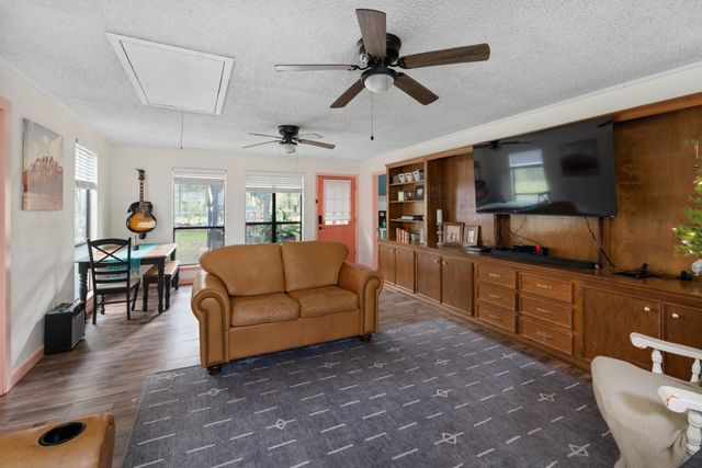 166 Spillview Acres Circle, Trinidad, TX 75163