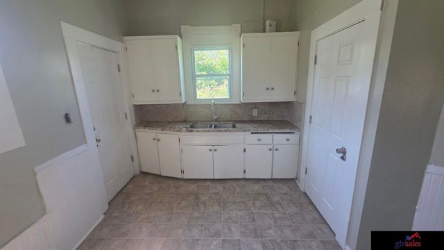 4135 Grant Street, Omaha, NE 68111