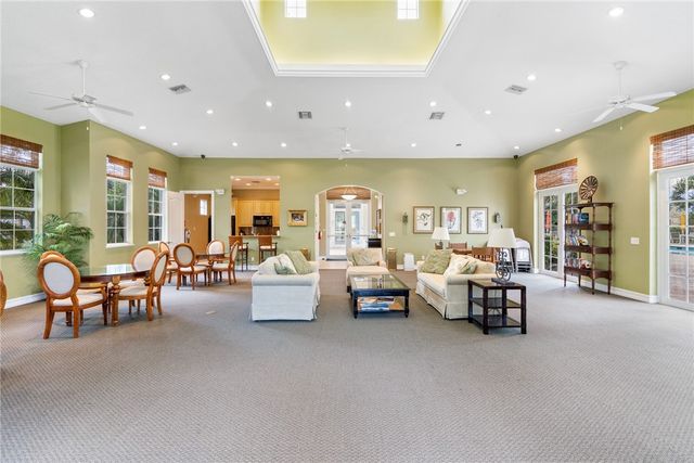 1855 Bridgepointe Circle 23, Vero Beach, FL 32967