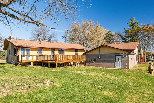 W5285 County Road F, La Crosse, WI 54601