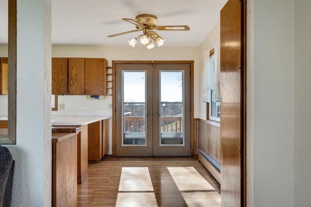 W5285 County Road F, La Crosse, WI 54601