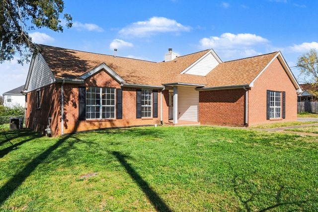 3800 Round Rock Dr, Antioch, TN 37013