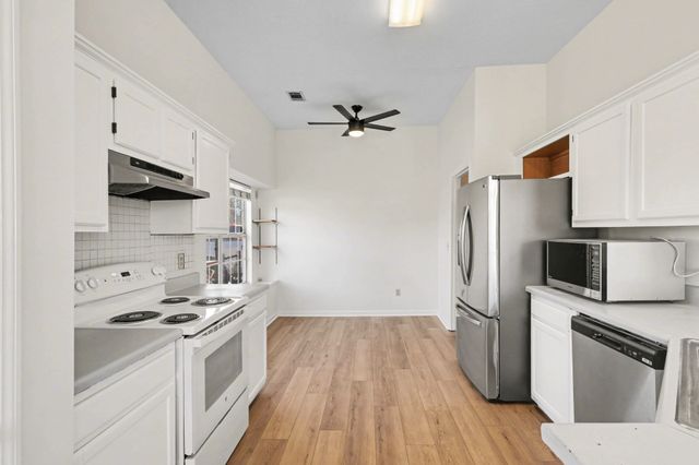 3800 Round Rock Dr, Antioch, TN 37013