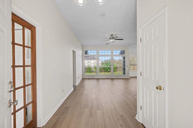 3800 Round Rock Dr, Antioch, TN 37013