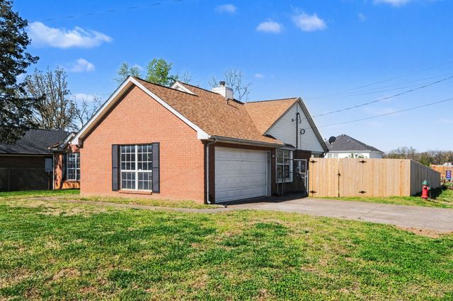 3800 Round Rock Dr, Antioch, TN 37013