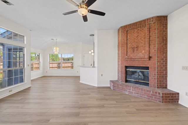 3800 Round Rock Dr, Antioch, TN 37013