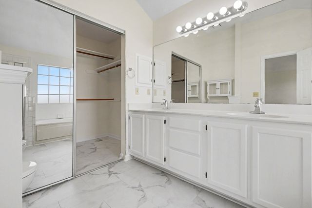 3800 Round Rock Dr, Antioch, TN 37013