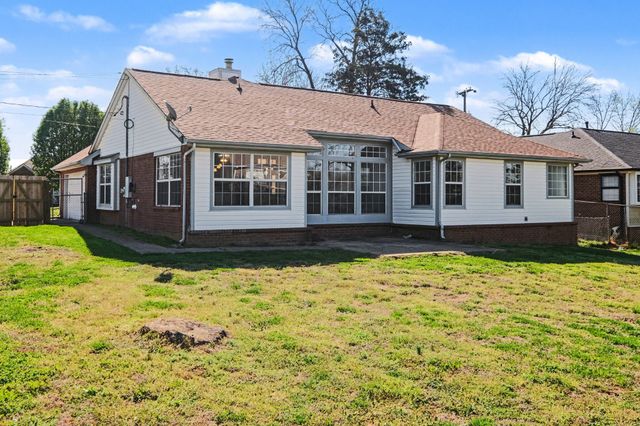 3800 Round Rock Dr, Antioch, TN 37013