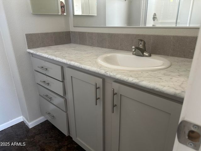 625 W MCKELLIPS Road 213, Mesa, AZ 85201