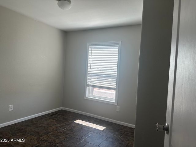 625 W MCKELLIPS Road 213, Mesa, AZ 85201