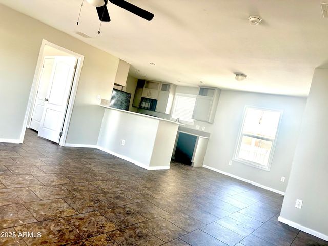 625 W MCKELLIPS Road 213, Mesa, AZ 85201