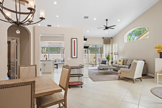 8164 Sandpiper Way, West Palm Beach, FL 33412
