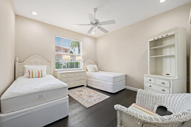 8164 Sandpiper Way, West Palm Beach, FL 33412
