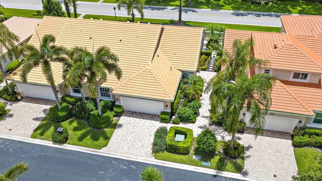 8164 Sandpiper Way, West Palm Beach, FL 33412