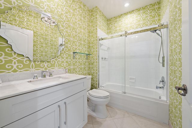 8164 Sandpiper Way, West Palm Beach, FL 33412