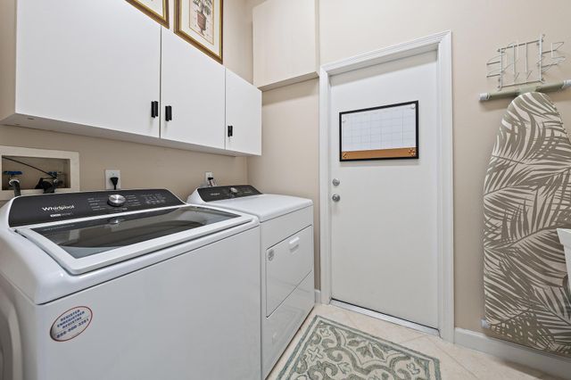 8164 Sandpiper Way, West Palm Beach, FL 33412