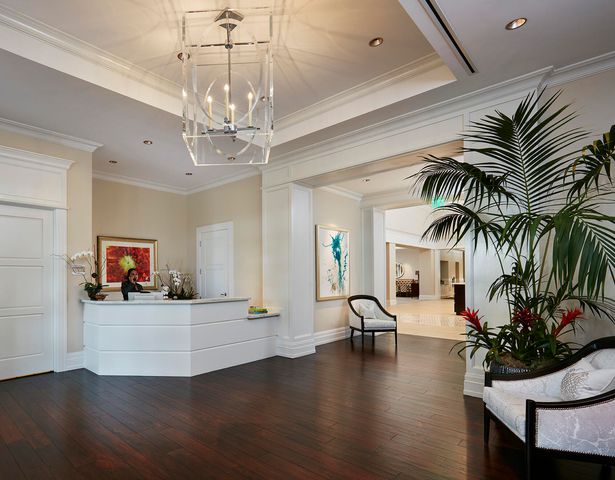 8164 Sandpiper Way, West Palm Beach, FL 33412