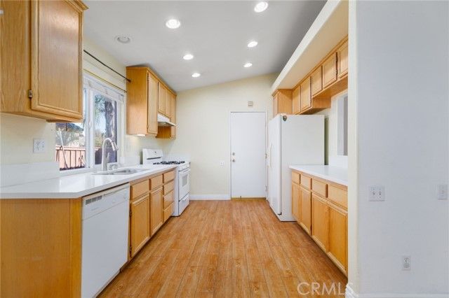 833 Empressa Court, Hemet, CA 92543