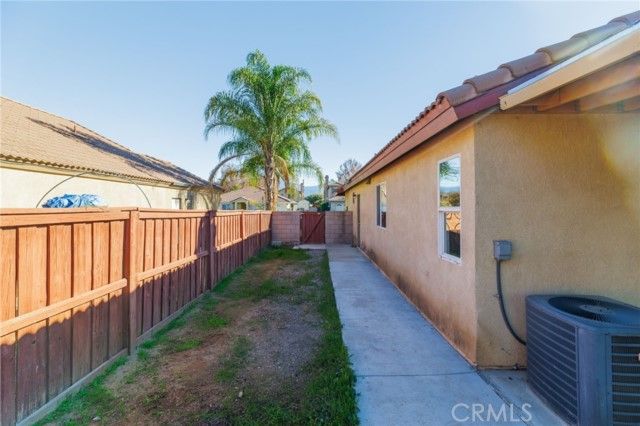 833 Empressa Court, Hemet, CA 92543