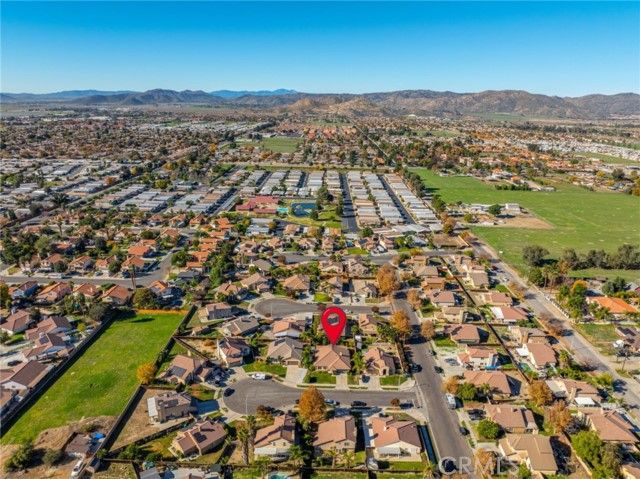 833 Empressa Court, Hemet, CA 92543