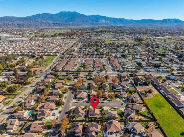 833 Empressa Court, Hemet, CA 92543