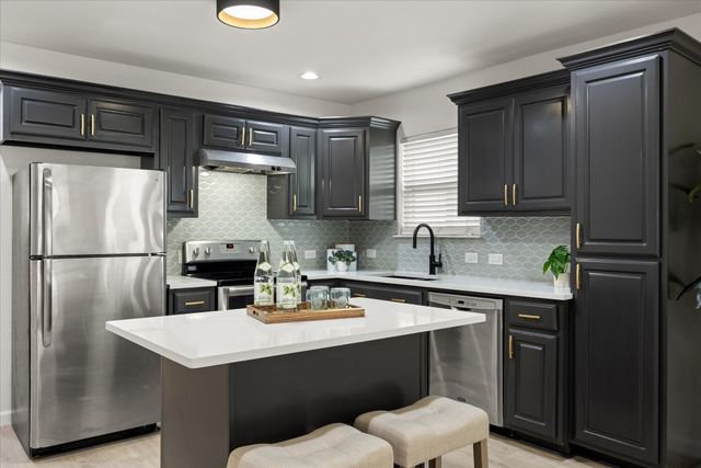 2221 Refugio Avenue, Fort Worth, TX 76164