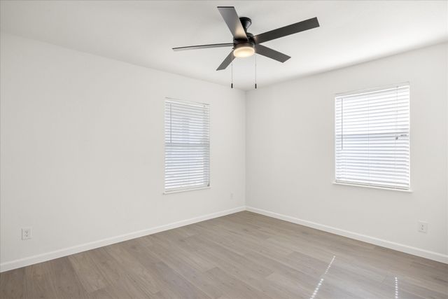 2221 Refugio Avenue, Fort Worth, TX 76164