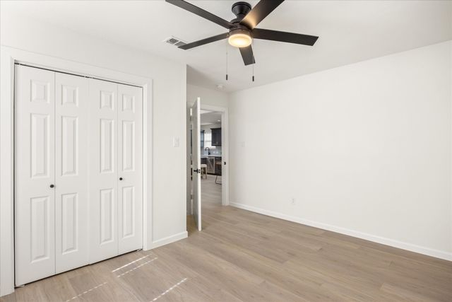 2221 Refugio Avenue, Fort Worth, TX 76164