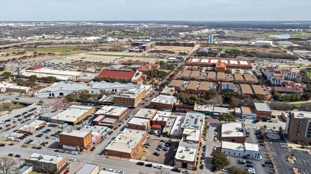 2221 Refugio Avenue, Fort Worth, TX 76164