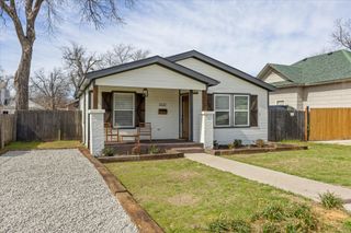 2221 Refugio Avenue, Fort Worth, TX 76164