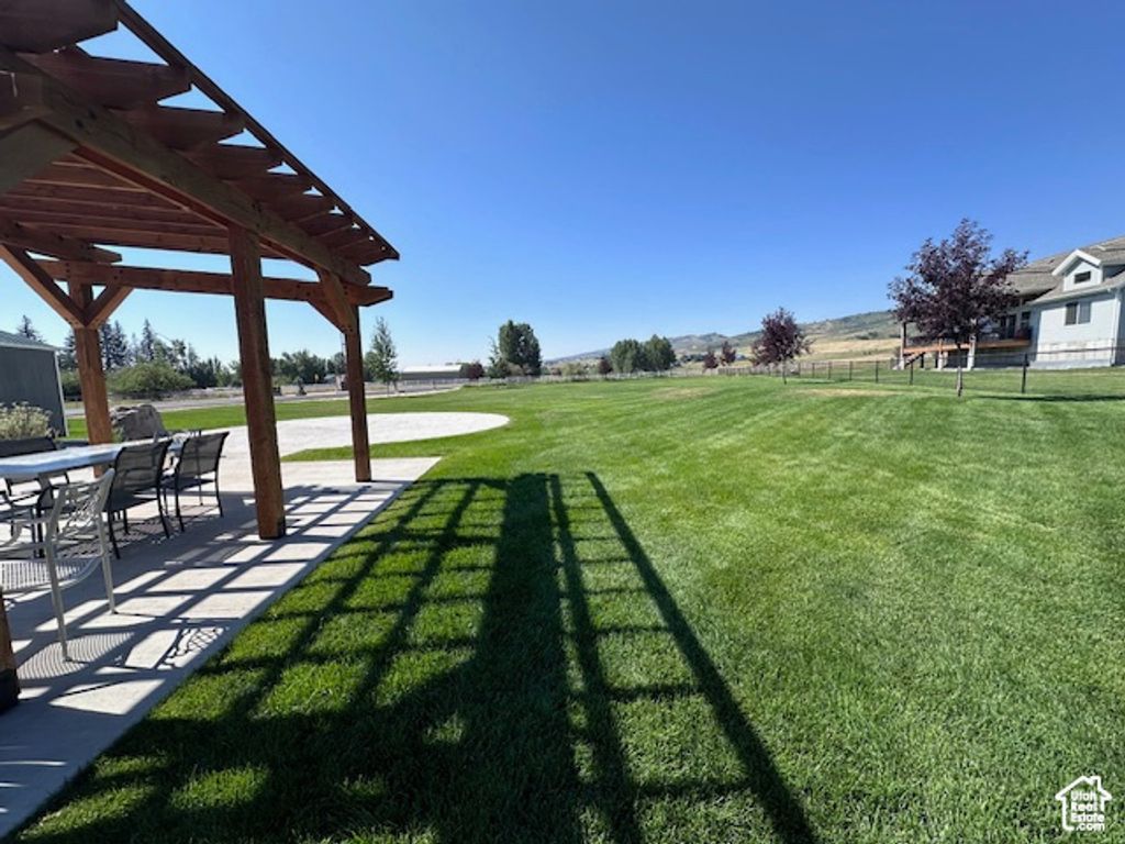 Image 3 of property listing at 55 W BUTTERCUP LN #33, Garden City, UT 84028