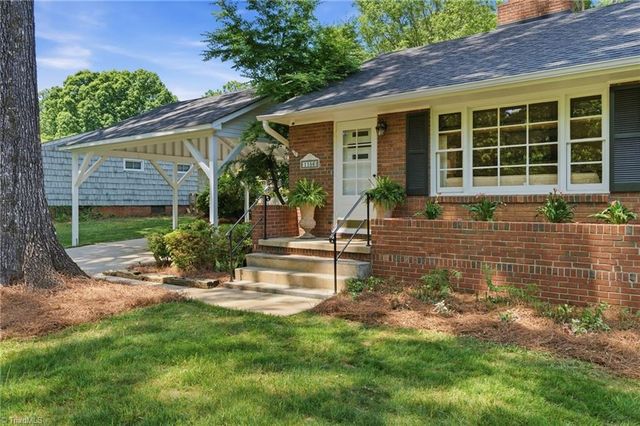 1156 Huntingdon Road, Winston-salem, NC 27104