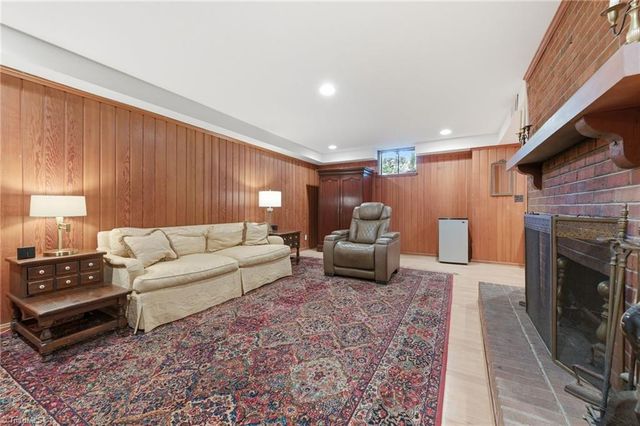 1156 Huntingdon Road, Winston-salem, NC 27104