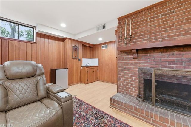 1156 Huntingdon Road, Winston-salem, NC 27104