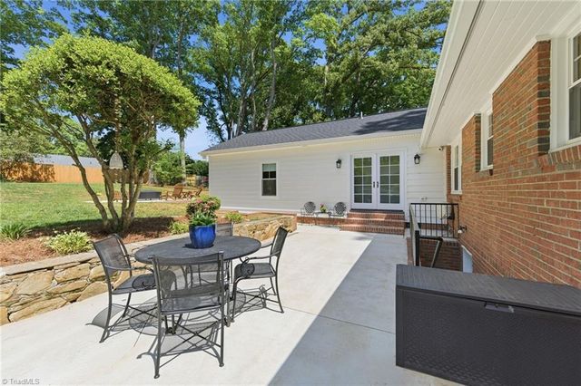 1156 Huntingdon Road, Winston-salem, NC 27104