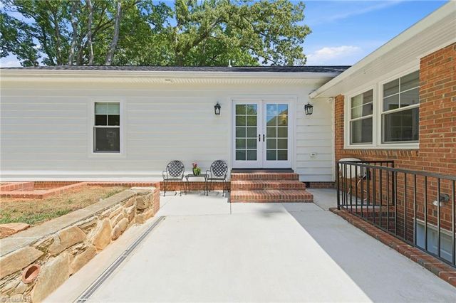 1156 Huntingdon Road, Winston-salem, NC 27104