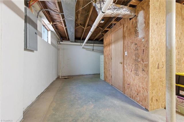 1156 Huntingdon Road, Winston-salem, NC 27104